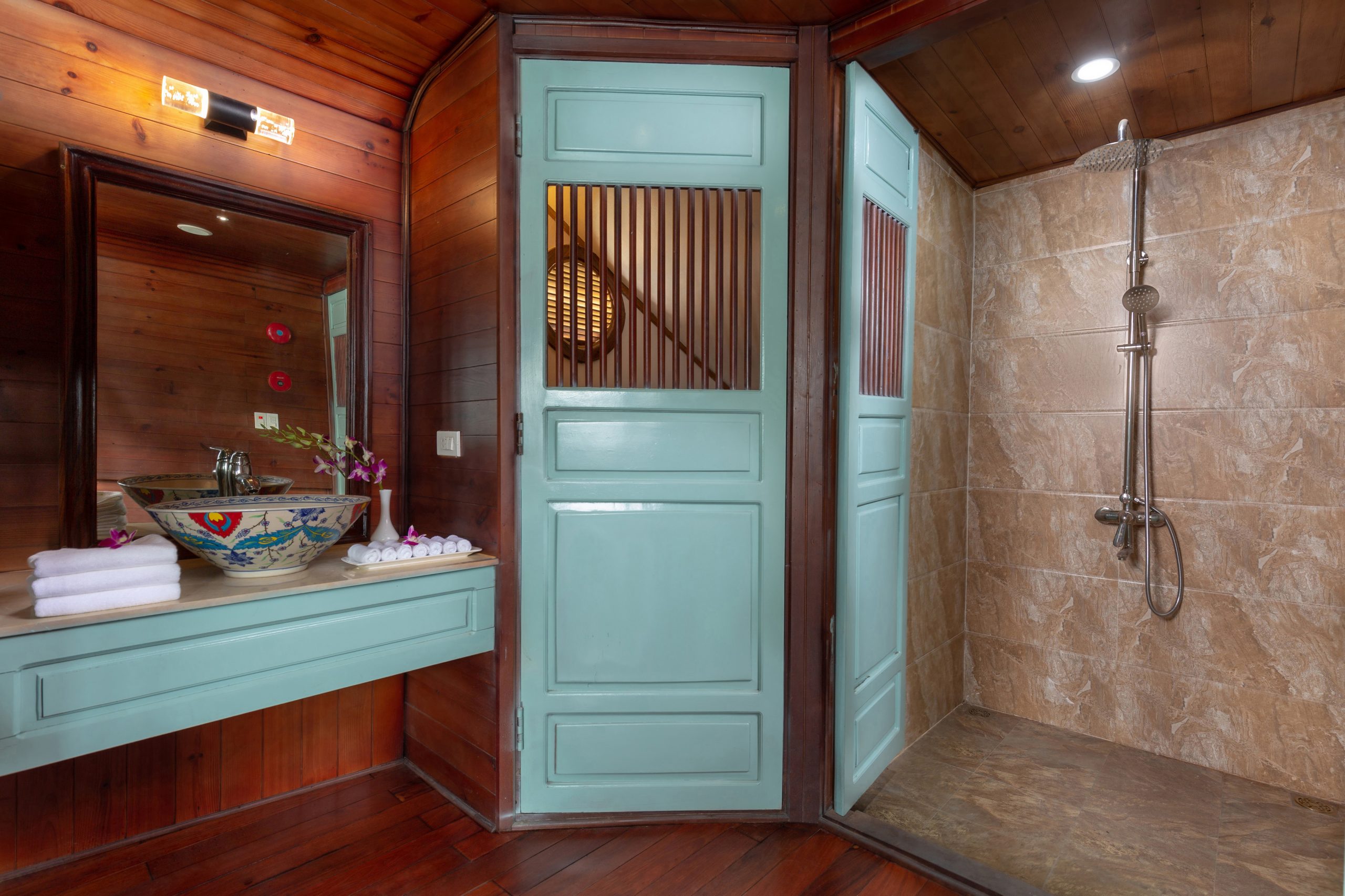 Amazing Sails Private Day Cruise In Bai Tu Long Bay