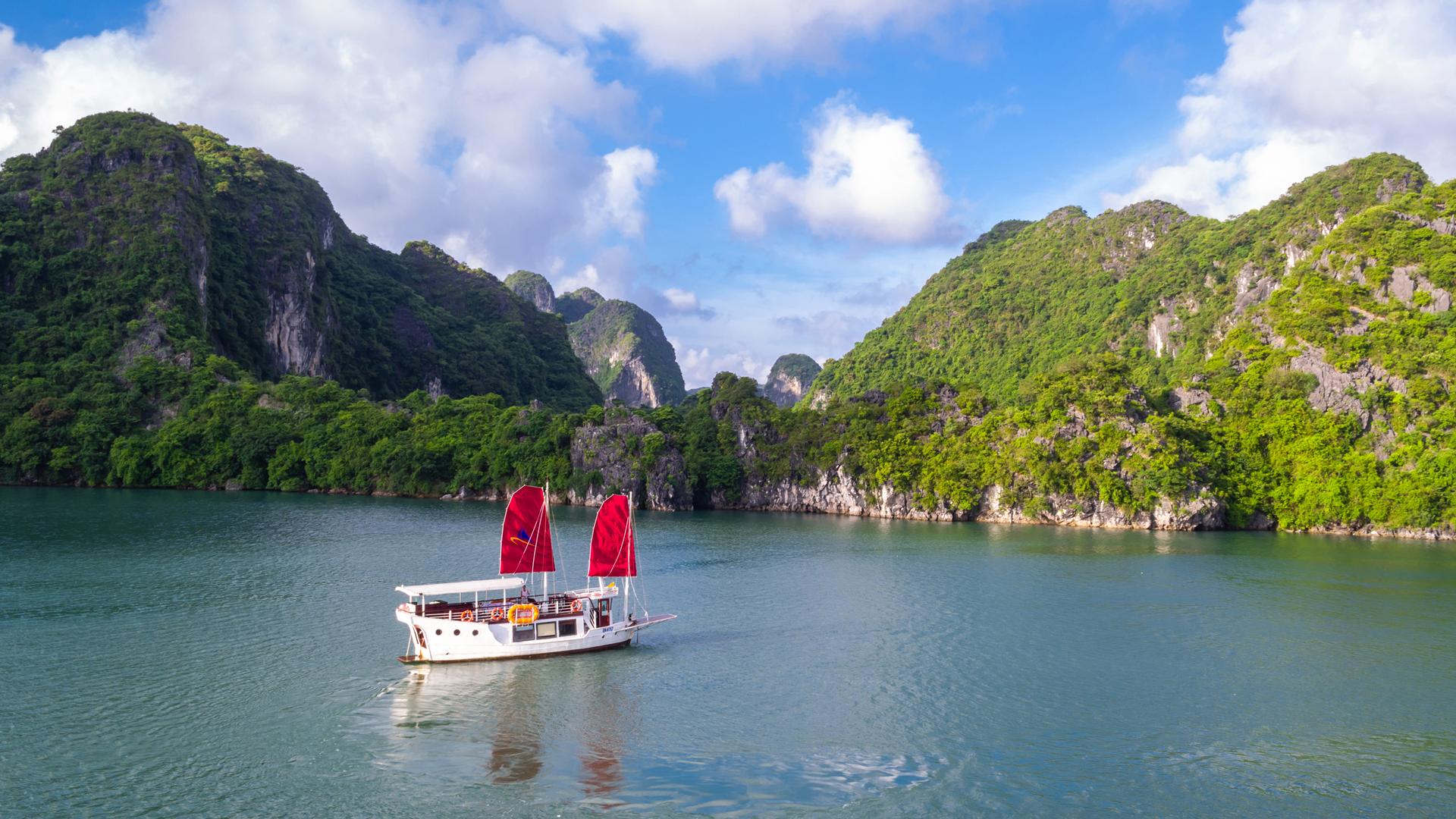 Amazing Sails Private Day Cruise In Bai Tu Long Bay