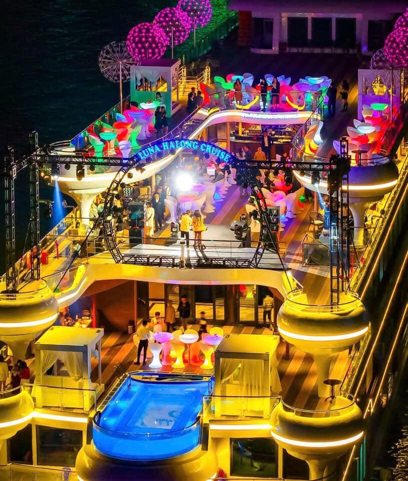 Luna HaLong Dinner Cruise 5 stars