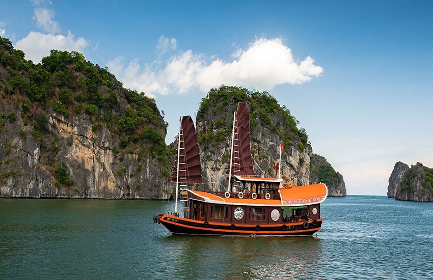 Jonque Ocean Cruise 2 & 3 cabines