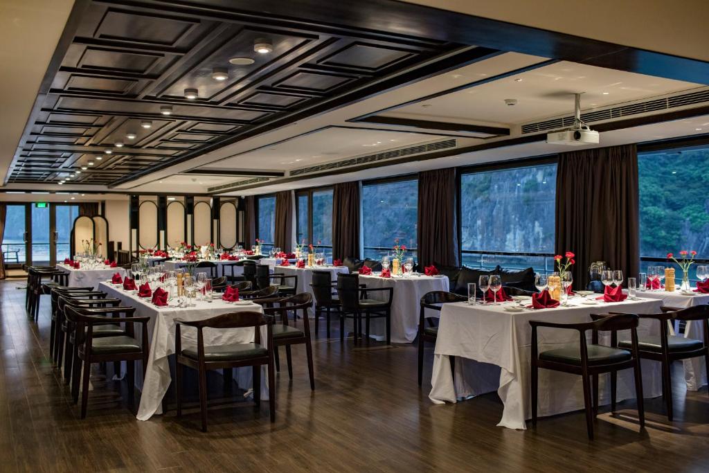 Scarlet Pearl Luxury Cruise 2 Days 1 Night