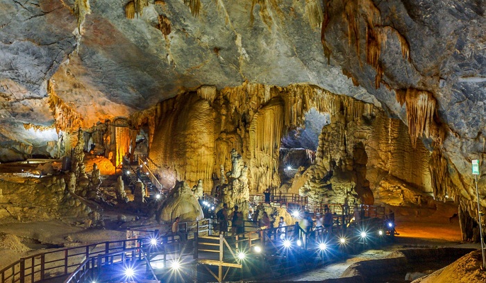 Mai Chau - Thien Ha - Tam Coc - Hoa Lu - Kenh Ga 4 Jours