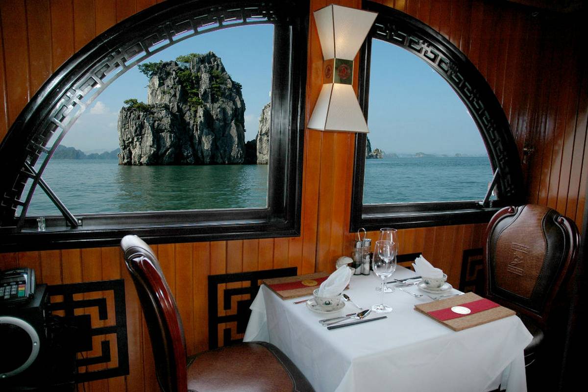 Croisière La baie d’Ha Long et Bai Tu Long 2 Jours 1 Nuit