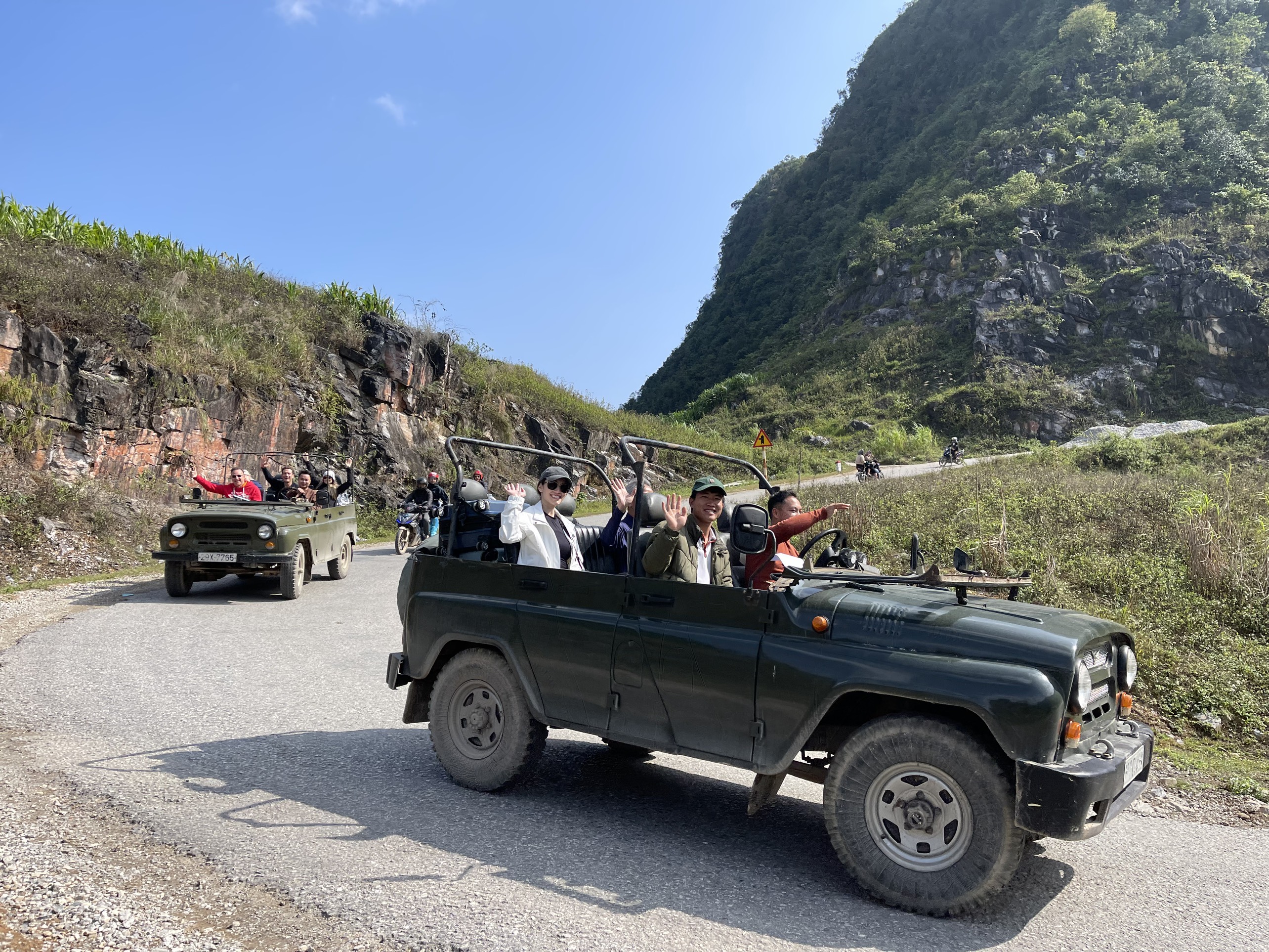 Sapa Jeep Tour - Rural Villages - Valley - Backroads - Terraces rice fields