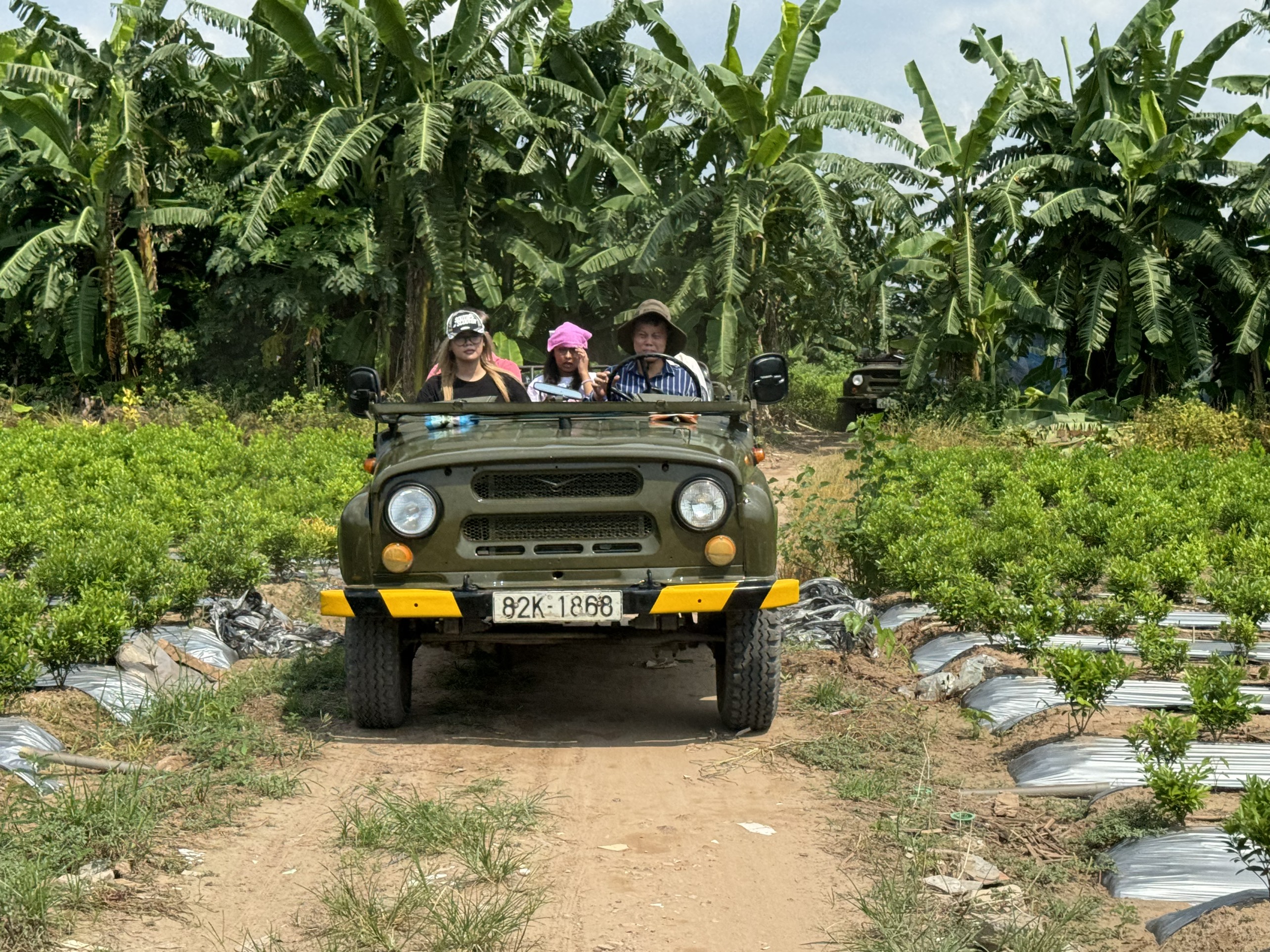 Jeep Tour Hanoi - Countryside - Train Street 4,5 Hours