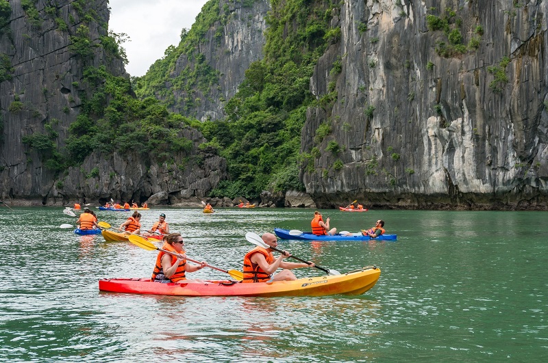 Ha Long Bay Cruise Away On Sapphire Cruise 3 Days 2 Nights