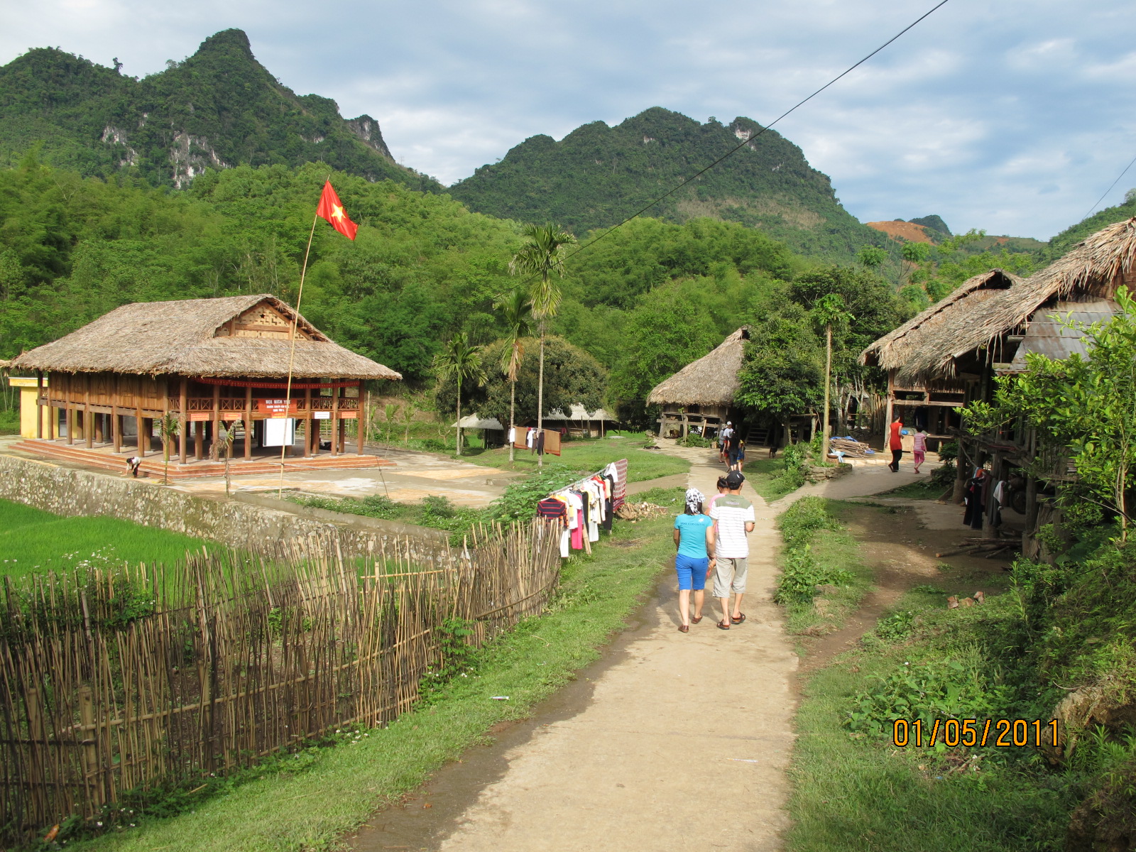 Mai Chau Excursion 1 Day
