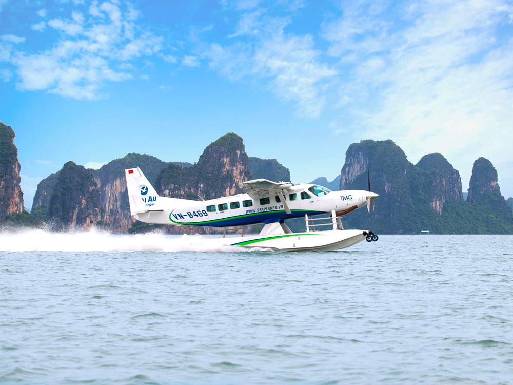 Survol à la baie d'Halong en hydravion en 2 jours 1 nuit
